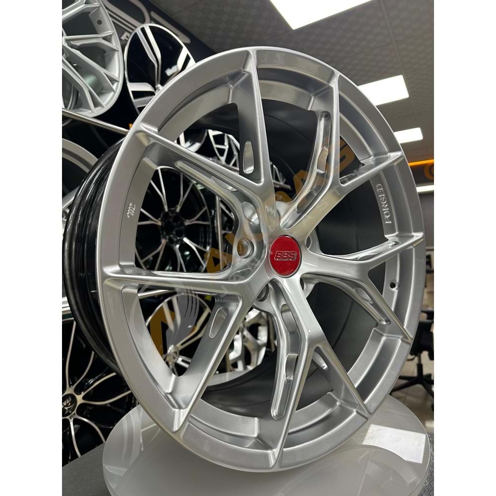 19X8,5 JANT R1W 5423 5X114,3 ET35 67,1 HYPER SİLVER