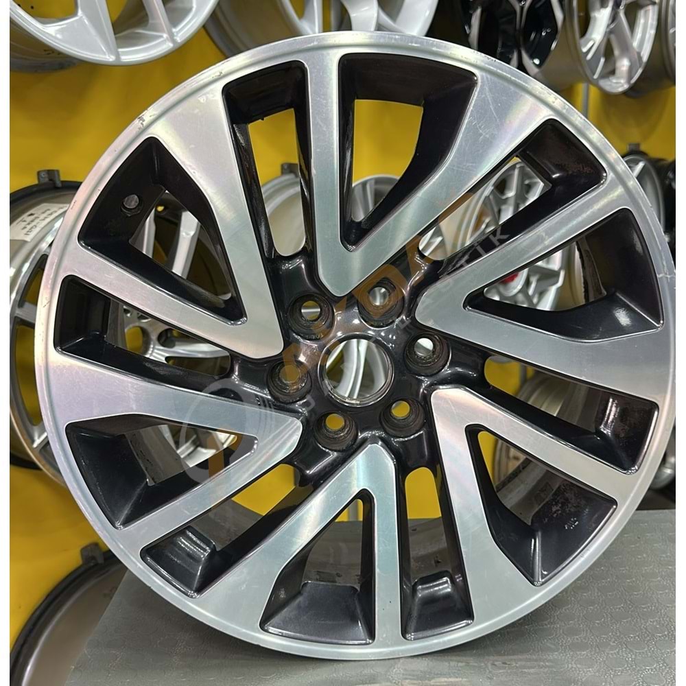18X7 ÇIKMA JANT 6X114,3 ET:45 OEM NİSSAN NAVARA