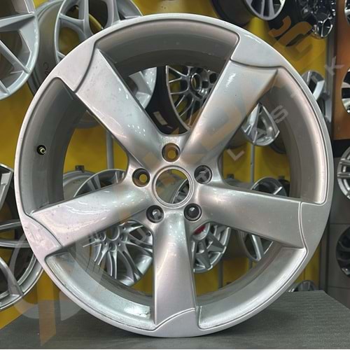 19X8 ÇIKMA JANT 5X112 ET-30 AUDİ S-LİNE