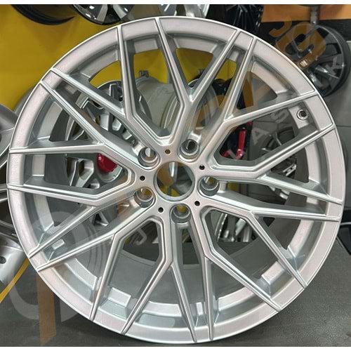 18X8.5 ET 35 5X112 ÇIKMA JANT ARCEO