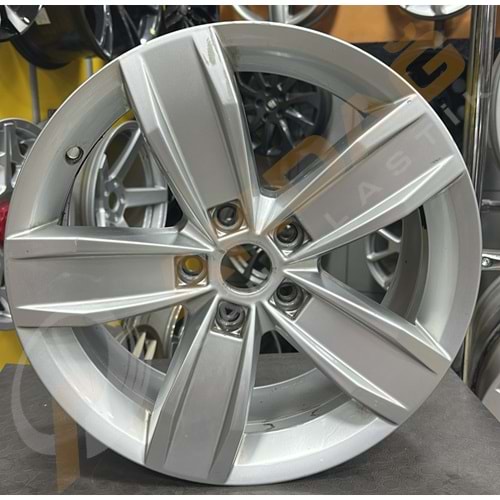 17 ÇIKMA JANT 5X112 PASSAT OEM